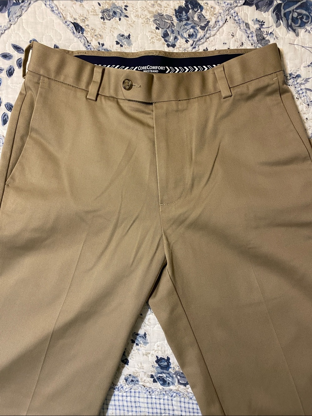 Roundtree & Yorke Stretch CoreComfort Tan Chinos